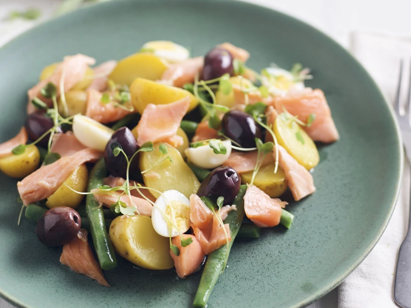 Salada Niçoise de Salmão e Ovos de Cordoniz