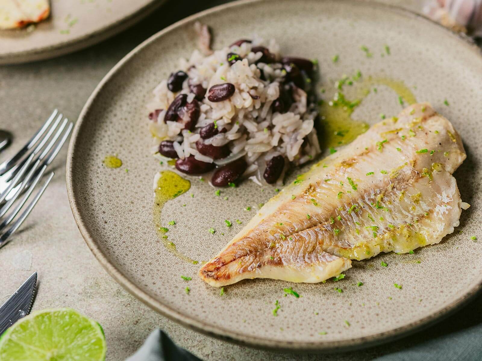 Filetes de Pescada na Frigideira com Molho de Limão